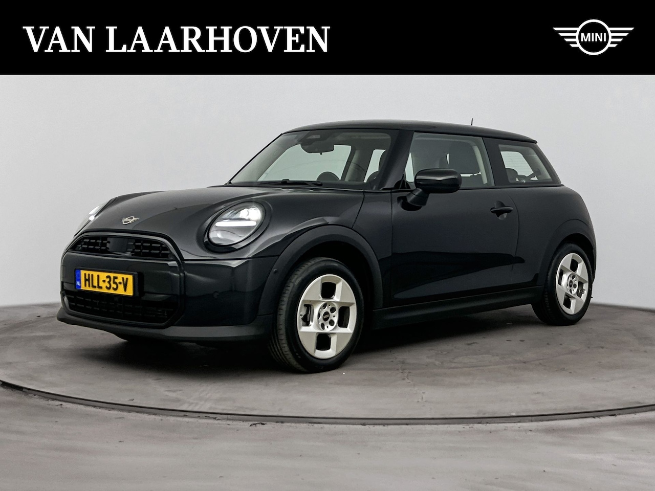 MINI 3-Deurs - Hatchback Cooper C Essential Automaat / LED / Driving Assistant / Parking Assistant - AutoWereld.nl