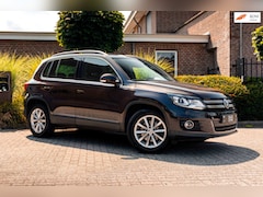 Volkswagen Tiguan - 1.4 TSI Lounge Edition 160 PK Aut. Xenon Camera Trekhaak Stoelverwarming 17''