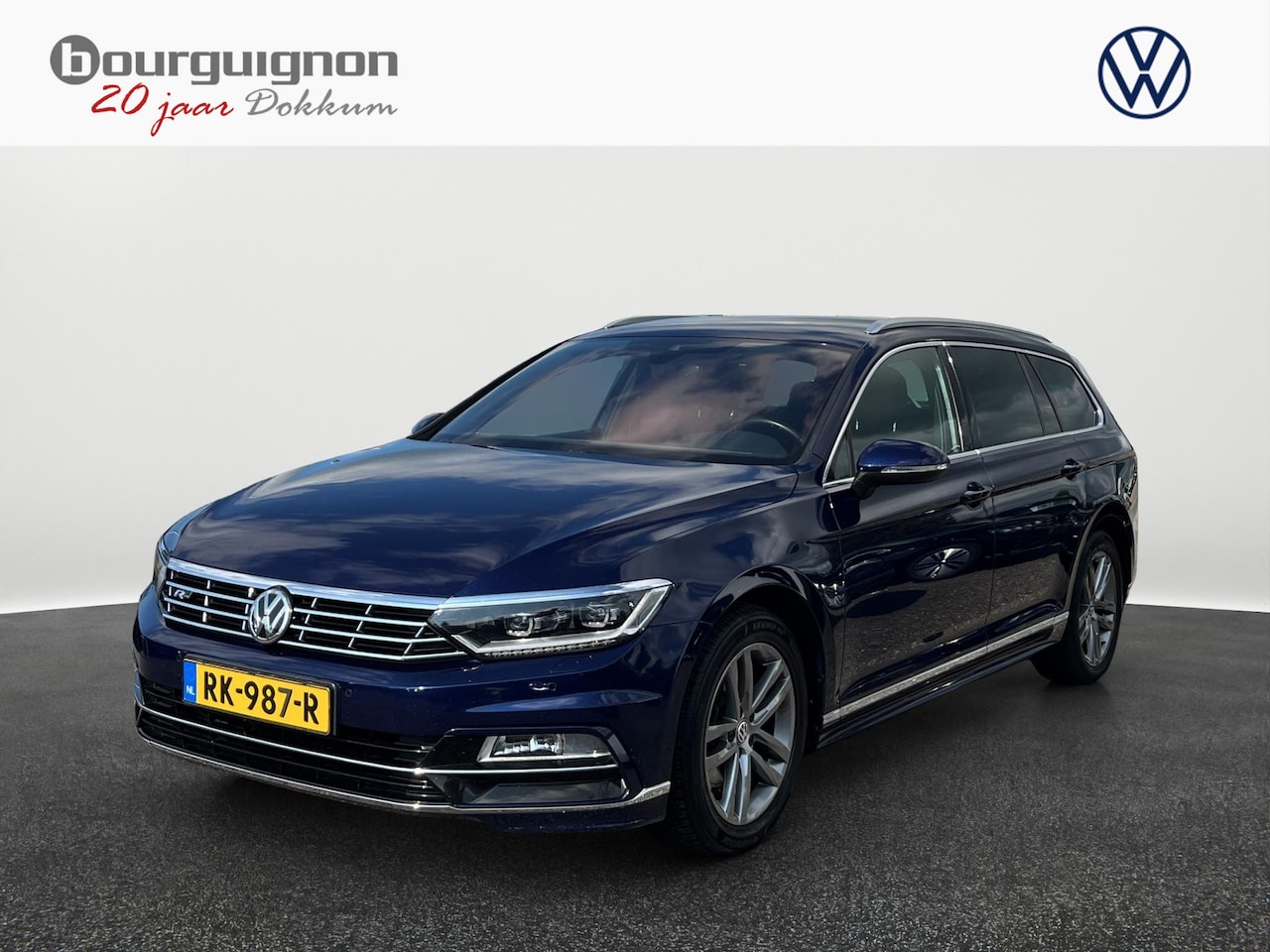 Volkswagen Passat Variant - 1.4 TSI Highline Business R | LED | Trekhaak | Navi | Clima |  ACC | Subwoofer Kenwood | - AutoWereld.nl