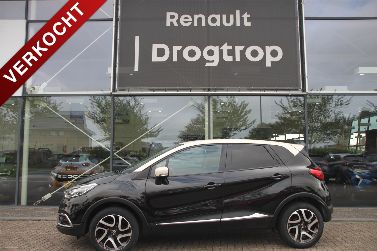 Renault Captur - 90PK-DYNAMIQUE-88DKM-NAVI-CLIMA-CAMERA-BLTH- - AutoWereld.nl