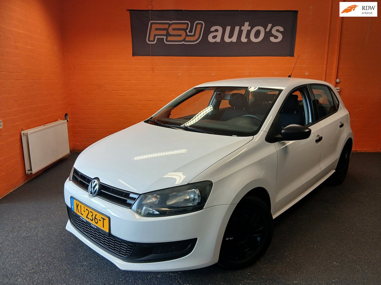 Volkswagen Polo - 1.2 12V / 5 DEURS / SPORTLINE / AIRCO!! - AutoWereld.nl