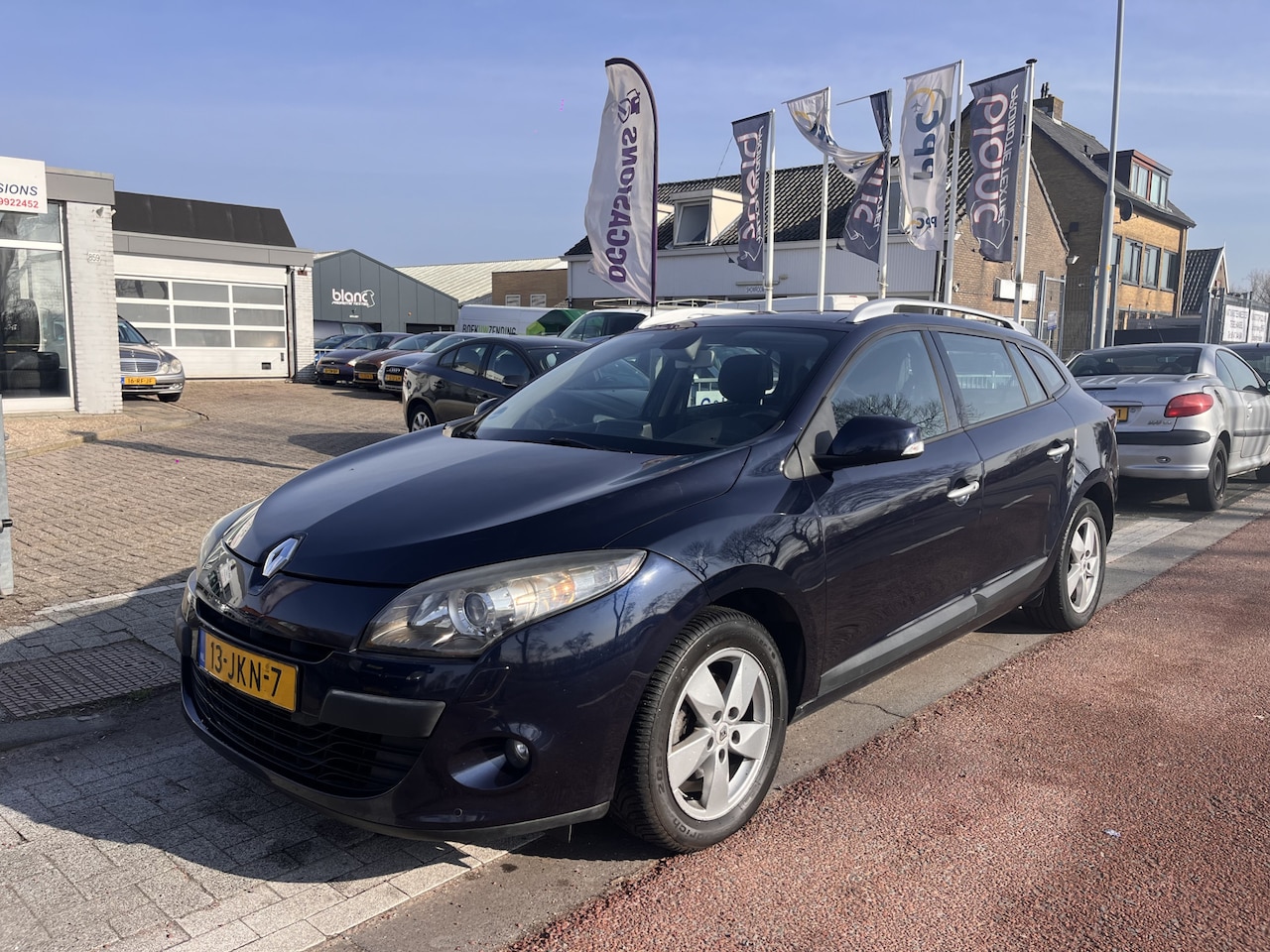 Renault Mégane Estate - 2.0 Automaat Privilége Pdc Pano Trekhaak Lmv Nap Xenon - AutoWereld.nl