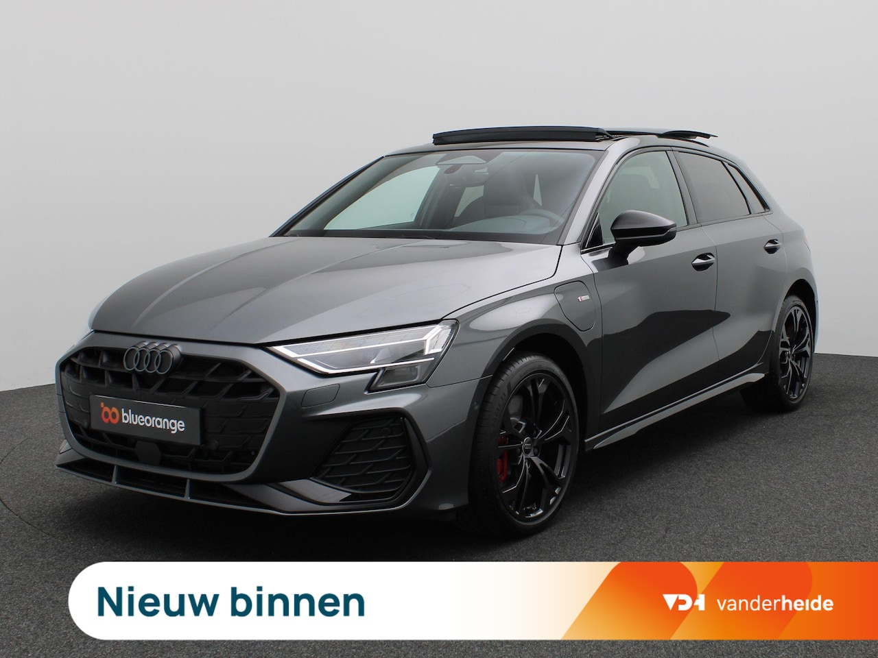 Audi A3 Sportback - 45 TFSI e S edition Competition 272PK S-Tronic S-Line, Pano-Schuifdak, Memorystoel, Achter - AutoWereld.nl