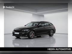 BMW 3-serie Touring - 330e M-Sport Pro | Panorama | Camera | 18" | Adaptieve LED koplampen
