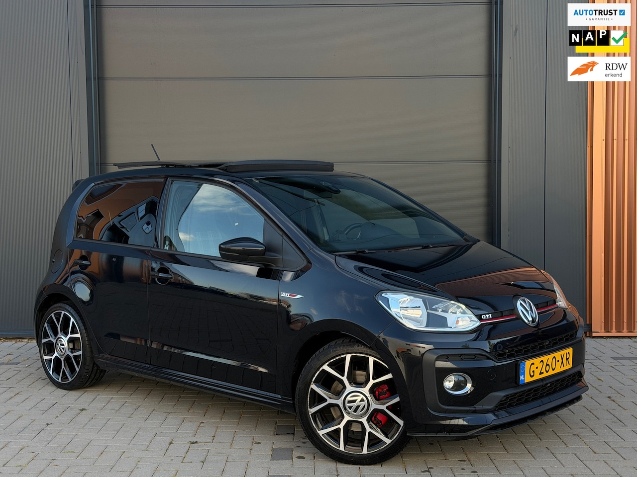 Volkswagen Up! - 1.0 TSI GTI|1e Eigenaar!|Pano|Beats|Stoelverwarming|Achteruitrijcamera|Cruise Control|Clim - AutoWereld.nl