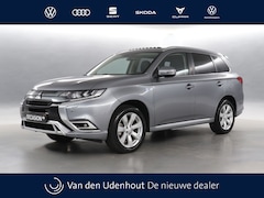 Mitsubishi Outlander - 2.4 PHEV Intense+ / Navigatie / Schuif/kanteldak / Camera / Trekhaak
