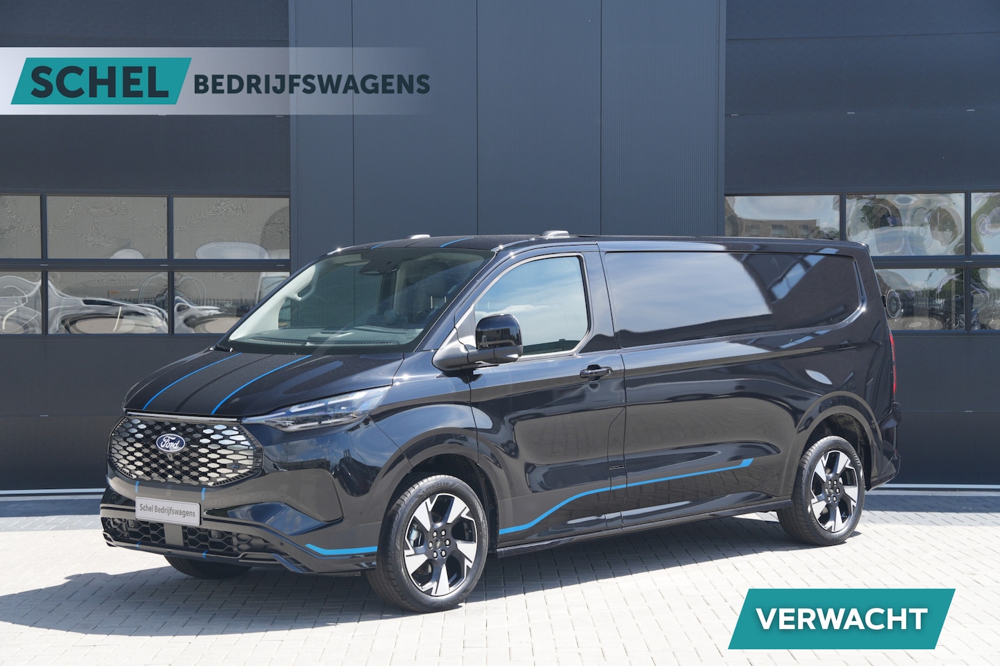 Ford Transit Custom - E-Transit 340 L2H1 Sport 71 kWh 218pk - ACC - DDS LED - Pro Power - Verwarmd stuurwiel - N - AutoWereld.nl