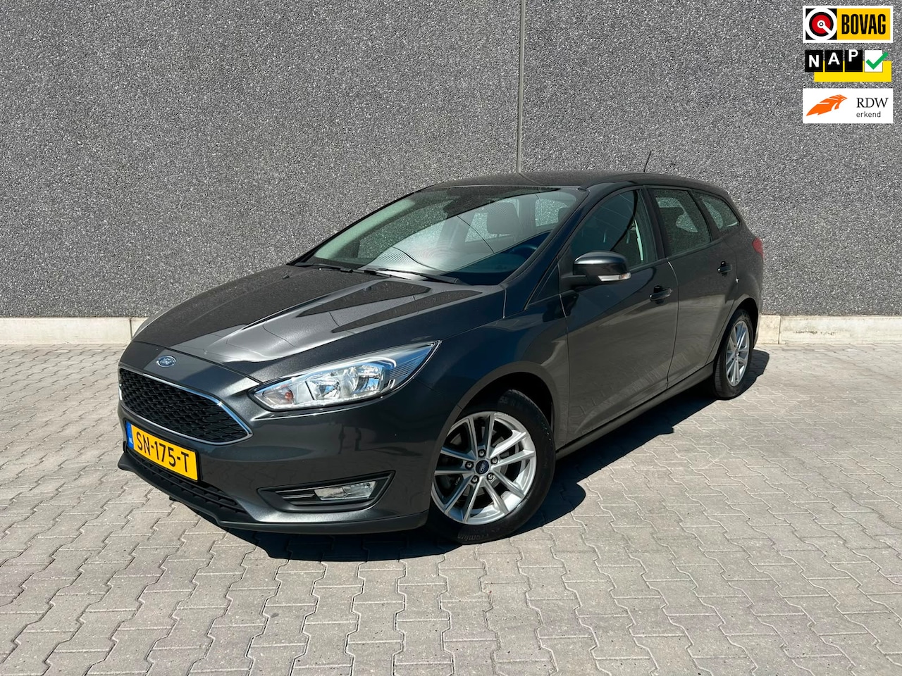 Ford Focus Wagon - 1.0 Lease Edition | CARPLAY | TREKHAAK | NAVI | BLUETOOTH | CC | PDC | APK T/M 7-6-2027 | - AutoWereld.nl