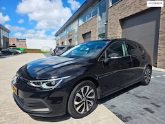 Volkswagen Golf - 1.5 eTSI Active Automaat/ Panoramadak