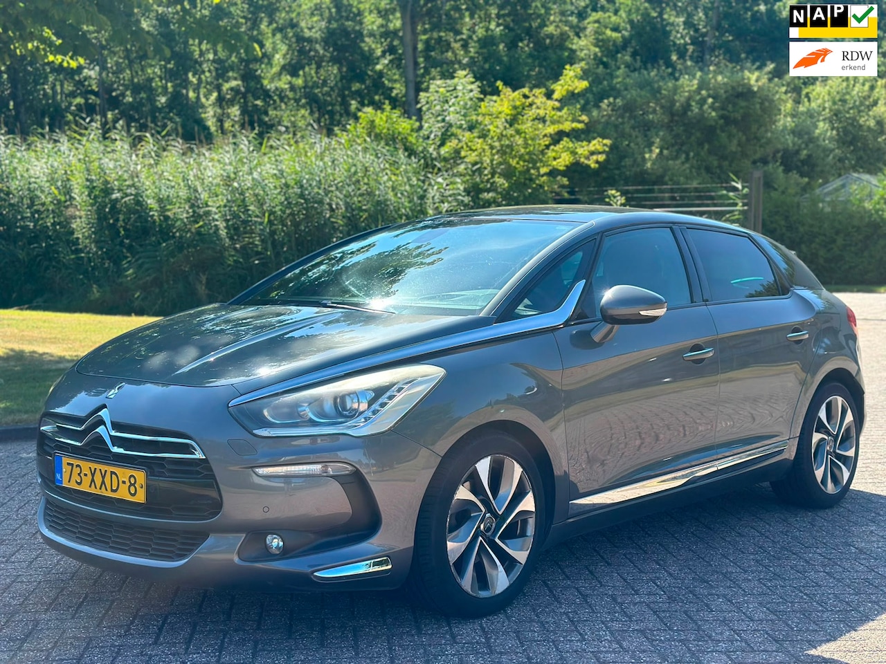 Citroën DS5 - 1.6 THP So Chic/AUTOMAAT/AIRCO/CRUISE/HALF LEDER/NAVI/PARKEERSENS VOOR-ACHTER/XENON - AutoWereld.nl
