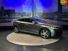 Volvo V40 - 1.5 T2 Inscription *Clima*Navi*Camera
