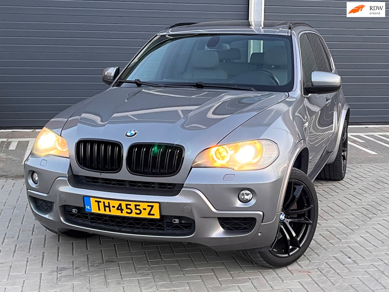 BMW X5 - XDrive48i High Executive V8 M PAKKET BOMVOL PANO ZELDZAAM NIEUWSTAAT!!! - AutoWereld.nl
