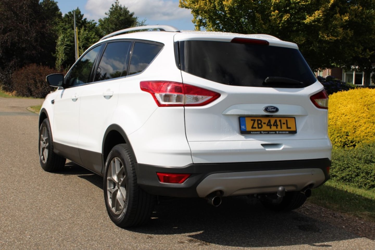 Ford Kuga - 1.5 150pk. Titanium ECC/cruise/navi/half leer/camera/trekhaak - AutoWereld.nl