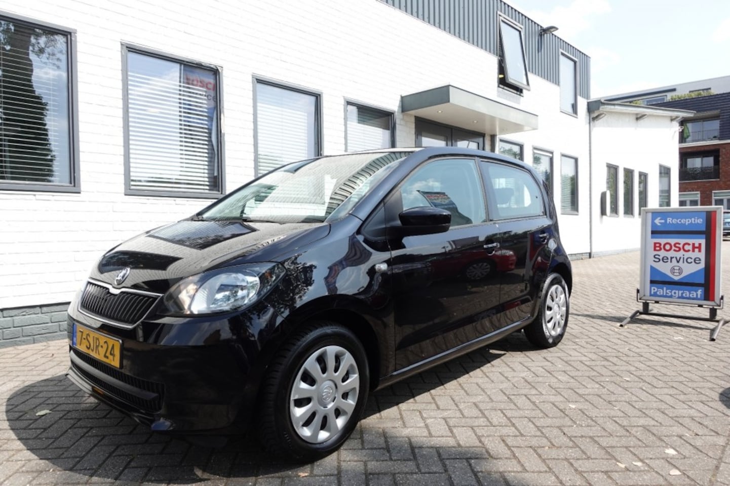 Skoda Citigo - 1.0 GRT. AMBITION 5 drs Zwart metallic Airco - AutoWereld.nl