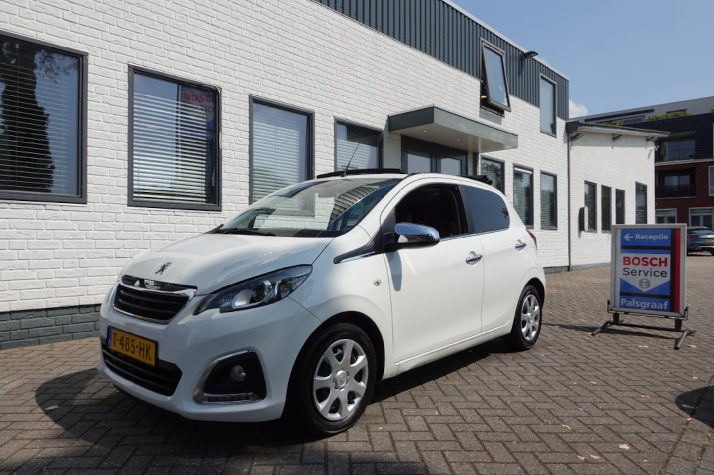 Peugeot 108 - 1.2 PT ALLURE TOP! - AutoWereld.nl