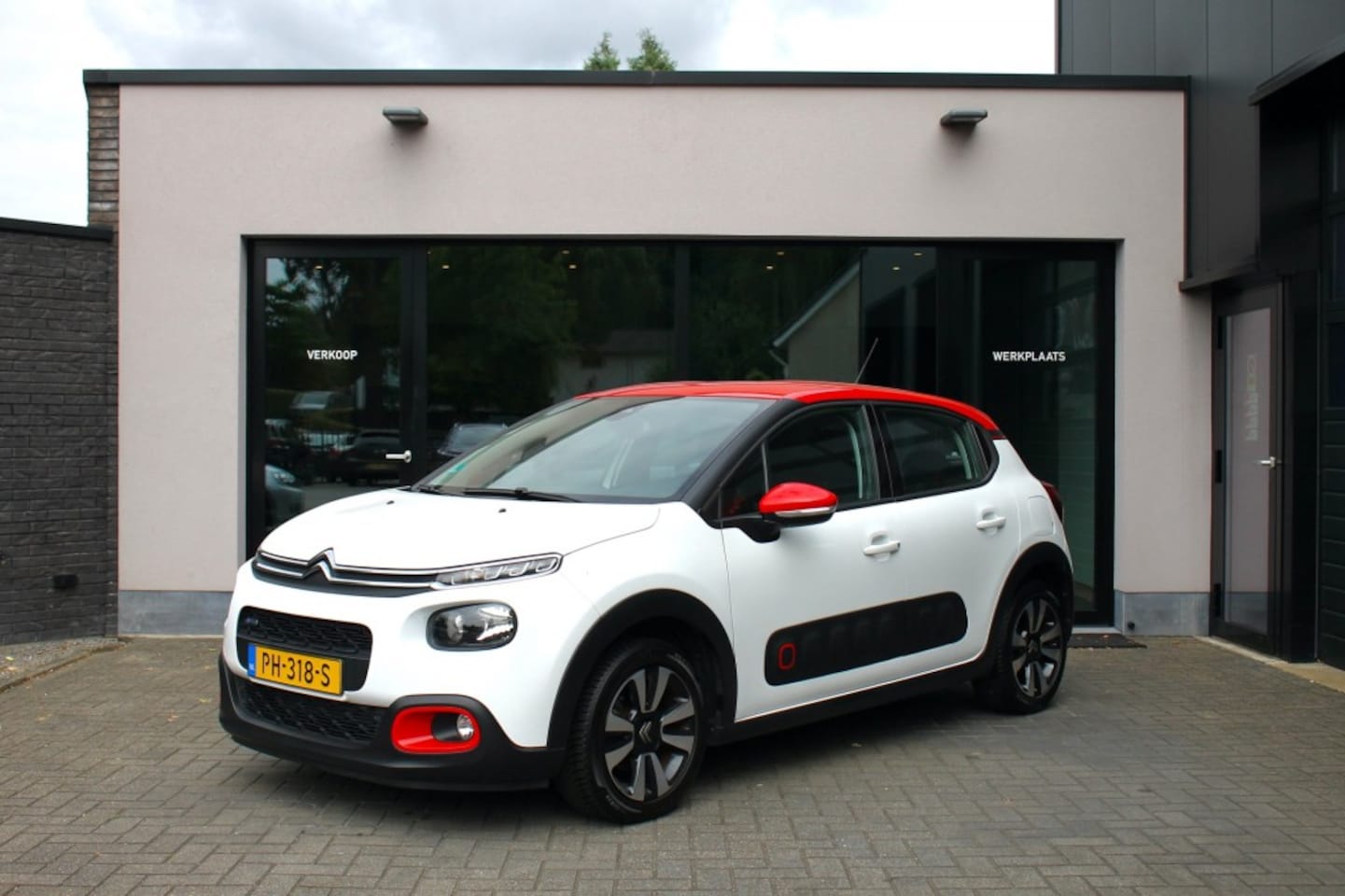 Citroën C3 - 1.2 PureTech Shine 1.2 PURETECH SHINE, Airco, DAB, Camera, PDC - AutoWereld.nl