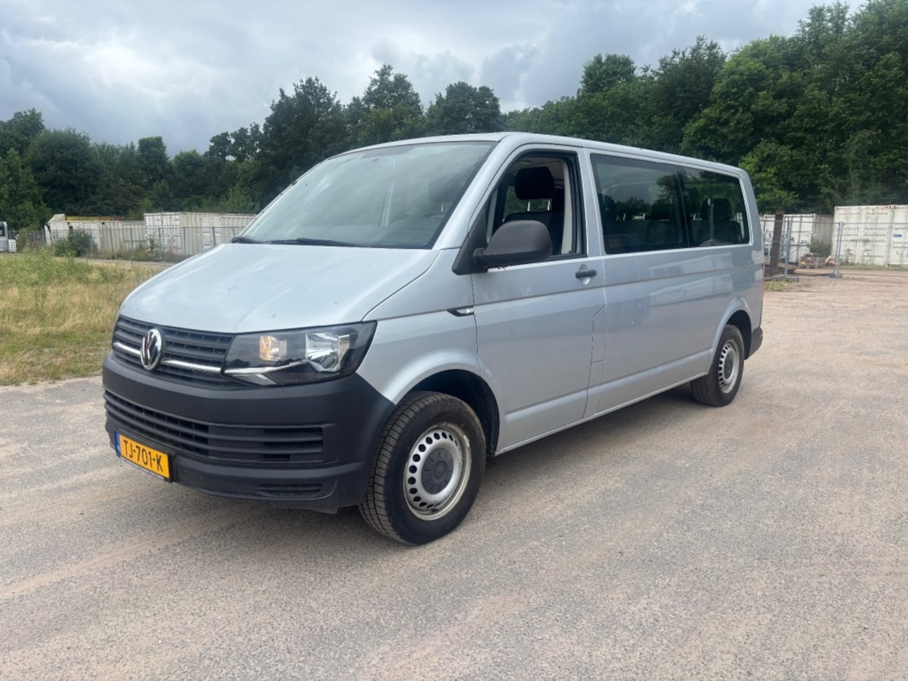 Volkswagen Transporter - Personenbus groepsvervoer 9 persoons uitvoering - AutoWereld.nl