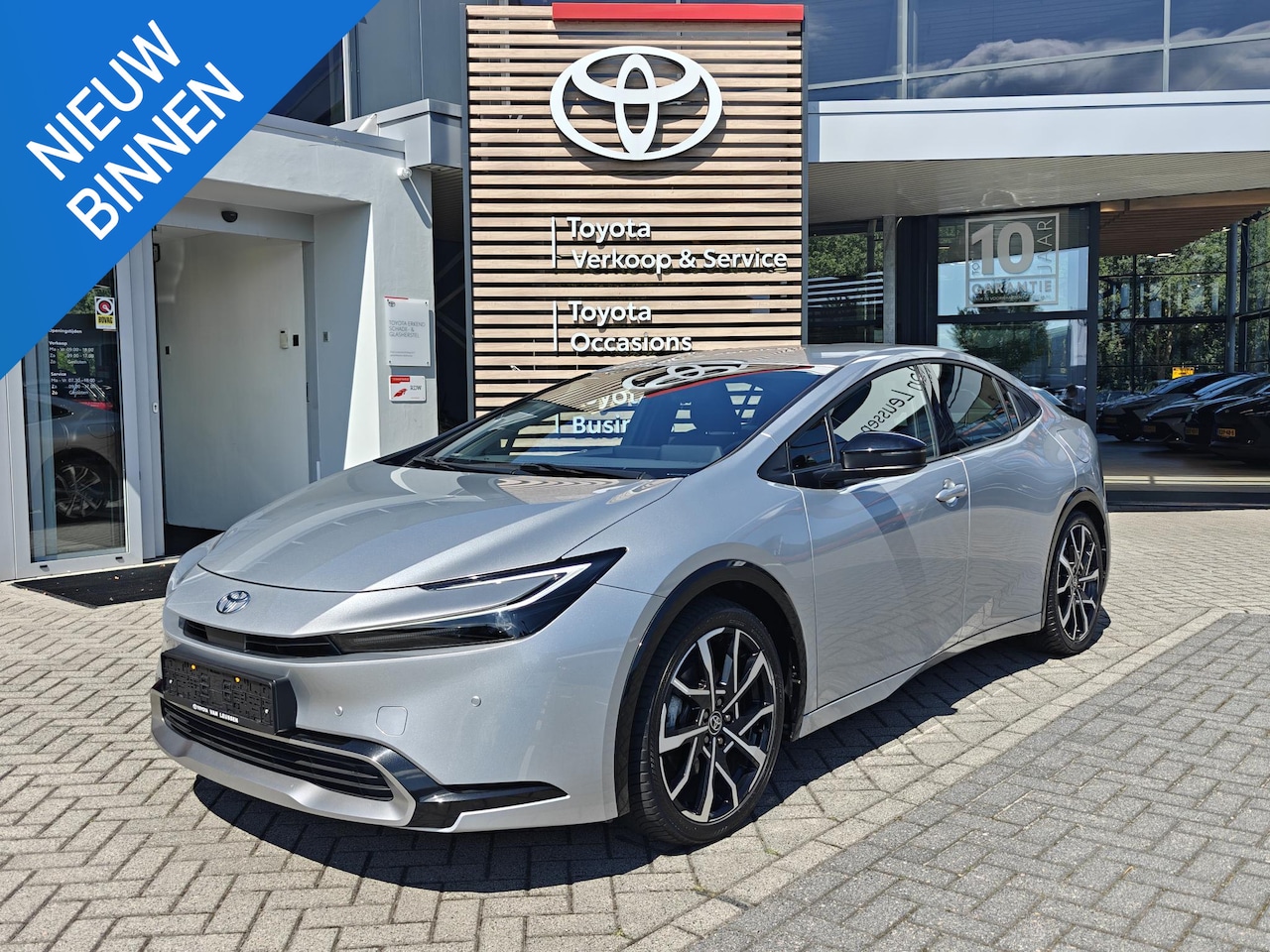 Toyota Prius - 2.0 Plug-in Hybrid 220 PARK-SENSOREN KEYLESS STOEL/STUURVERW CAMERA APPLE/ANDROID DAB+ LM- - AutoWereld.nl