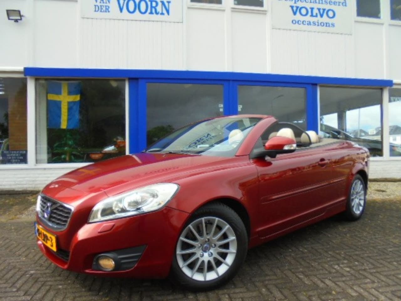 Volvo C70 - 2.4I SUMMUM,AUT,LEDER,BLIS,ORG NL!! 1E EIG! PERFECTE STAAT! - AutoWereld.nl
