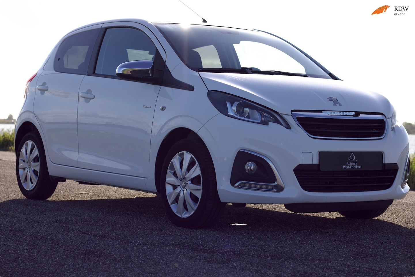 Peugeot 108 - 1.0 e-VTi Allure TOP! 1.0 e-VTi Allure TOP! - AutoWereld.nl