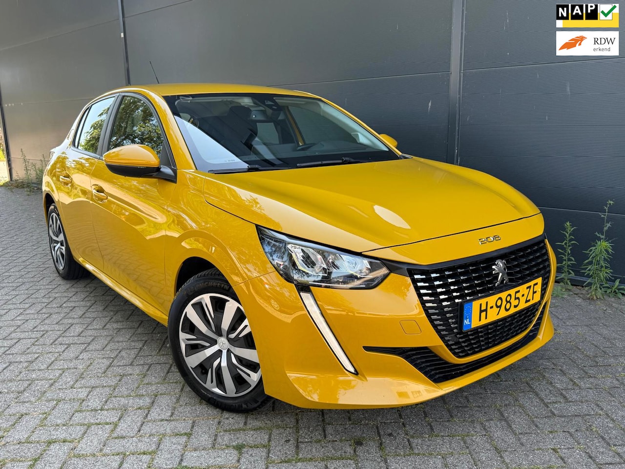 Peugeot 208 - 1.2 PureTech Active/Carplay/Airco/Navi/Cruise - AutoWereld.nl