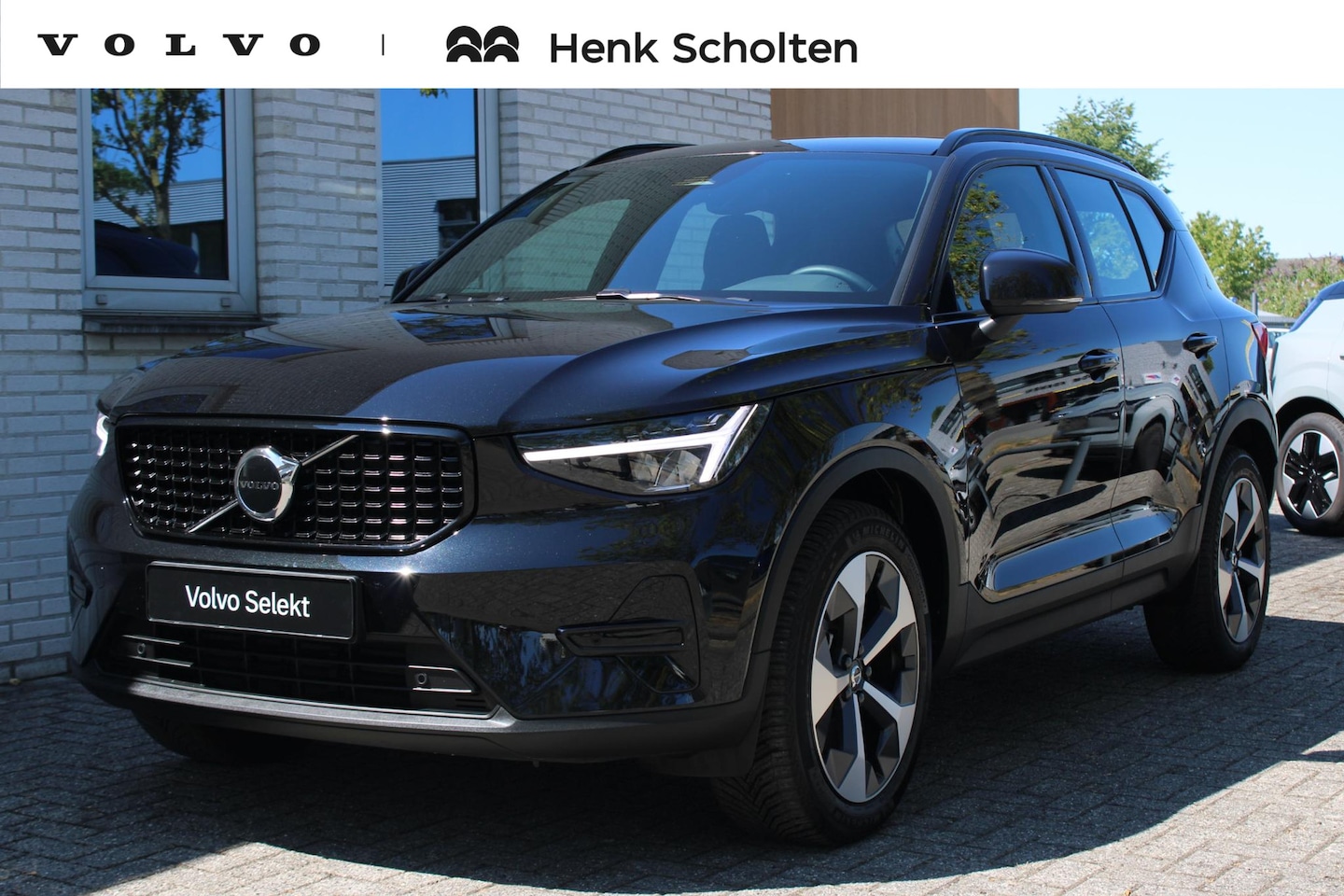 Volvo XC40 - B4 Plus Dark | Trekhaak | Verwarmbare voorstoelen en stuurwiel | Apple carplay/Android aut - AutoWereld.nl