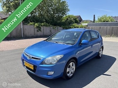 Hyundai i30 - 1.4i Blue Dynamic 2010 Nette staat
