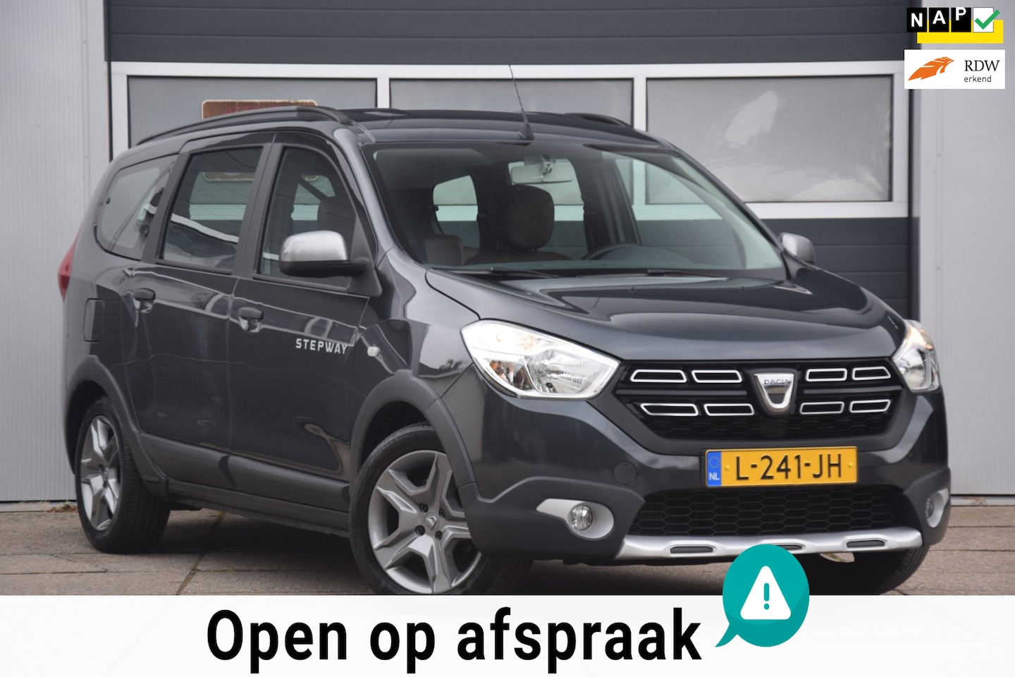 Dacia Lodgy - 1.3 TCe Stepway 7p LEDEREN BEKLEDING/TREKHAAK/CAMERA - AutoWereld.nl