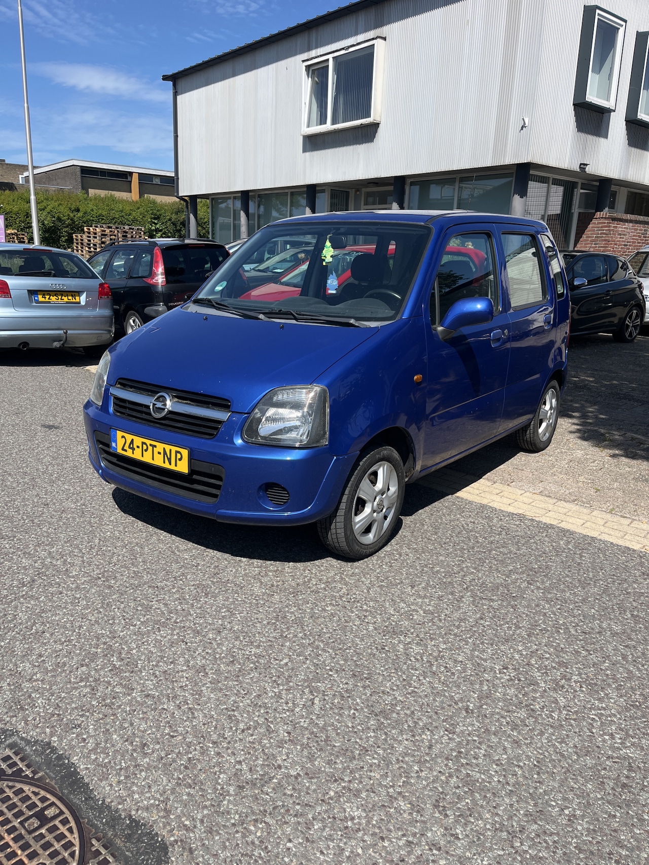 Opel Agila - 1.2-16V Maxx Nette en goed rijdende Agila met een nieuwe apk keuring t/m 22-07-2027 - AutoWereld.nl