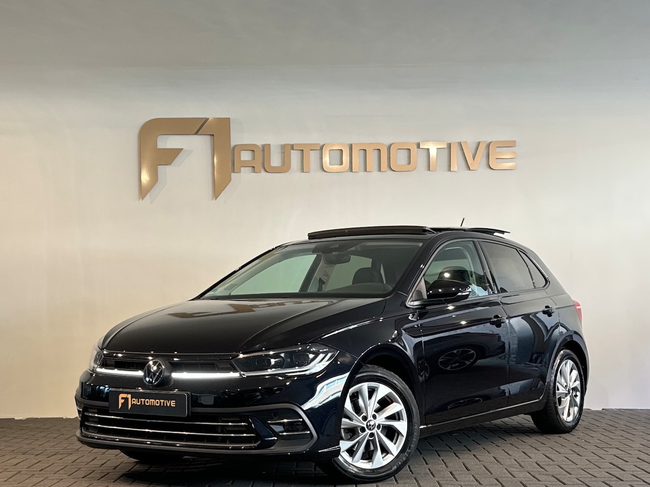 Volkswagen Polo - 1.0 TSI R-Line Pano|ACC|Lane Assist|Stoelverwarming|DCC - AutoWereld.nl