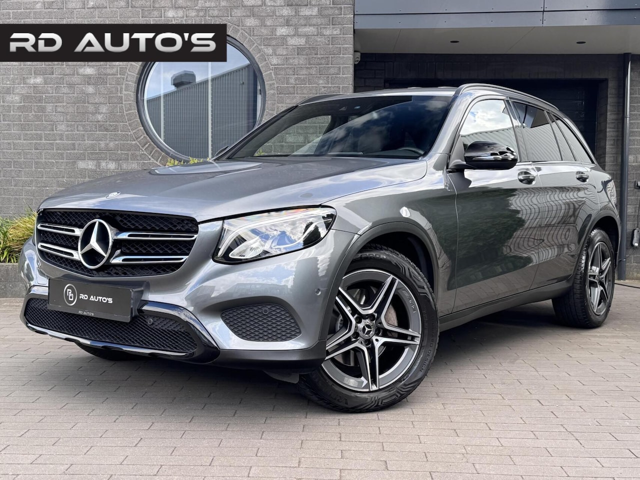 Mercedes-Benz GLC-klasse - 250 4MATIC Burmester Trekhaak Camera Sfeerverlichting - AutoWereld.nl