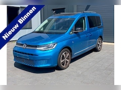 Volkswagen Caddy - Kombi 1.5 TSI DSG Style PANO LED TREKHAAK