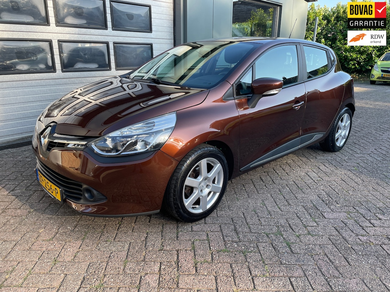 Renault Clio - 1.2 16V 1.2 16V - AutoWereld.nl