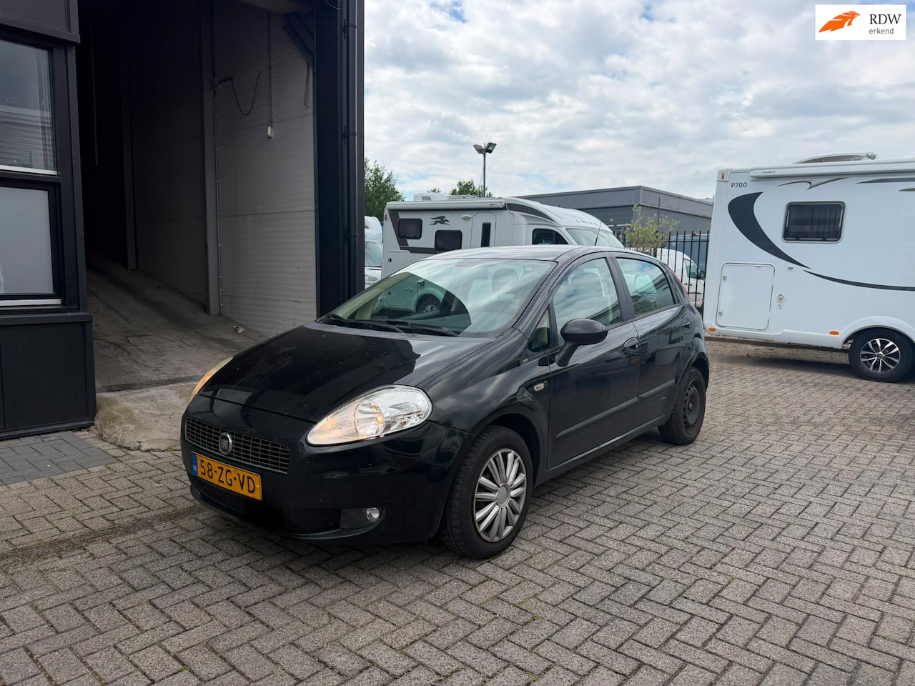Fiat Grande Punto - 1.4 Dynamic l INRUILKOOPJE l AIRCO l RADIO - AutoWereld.nl