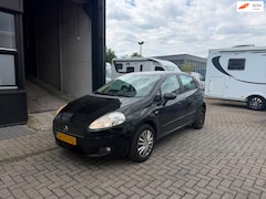 Fiat Grande Punto - 1.4 Dynamic l INRUILKOOPJE l AIRCO l RADIO