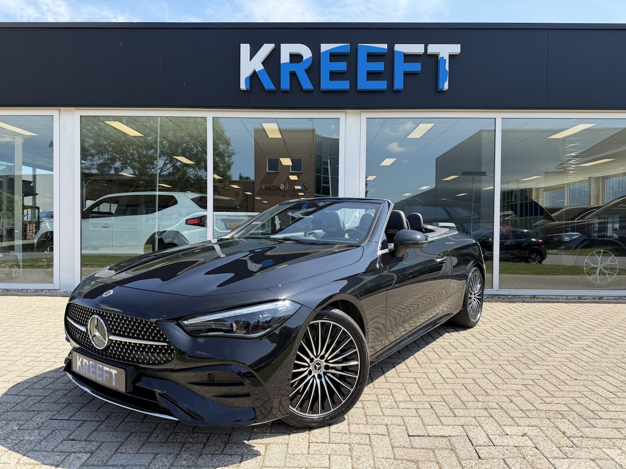 Mercedes-Benz CLE Cabriolet - 180 AMG Line Cabriopack | Airscarf - AutoWereld.nl