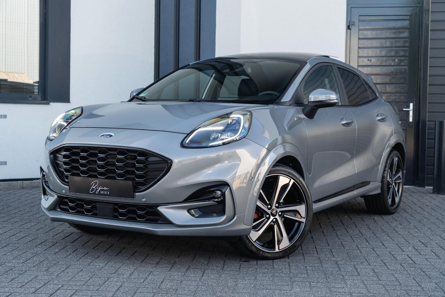 Ford Puma - 1.0 EcoBoost Hybrid ST-Line X PANO / TREKHAAK / 19 INCH - AutoWereld.nl