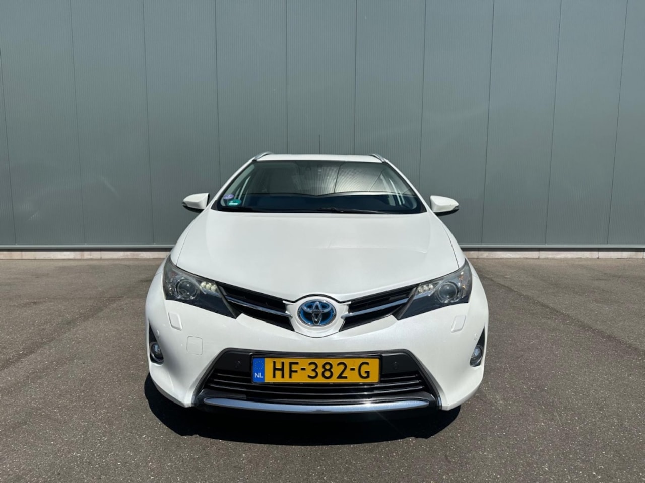 Toyota Auris Touring Sports - 1.8 Hybr. Lease LEDER | CAMERA | BOEKJE ! - AutoWereld.nl