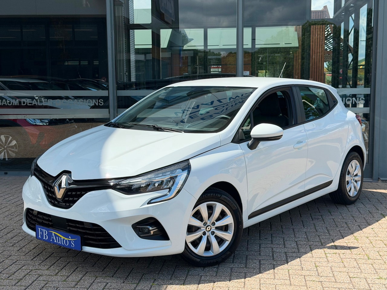 Renault Clio - 1.0 TCe Intens Airco Navi Cruise - AutoWereld.nl