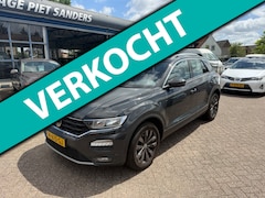 Volkswagen T-Roc - 1.5 TSI Style Business I Virtual Dash I Elec. A. Klep I Adap. Cruise I NL-Auto
