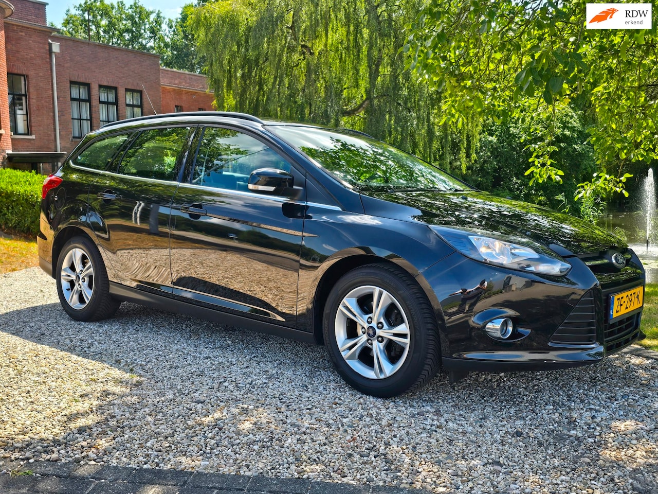 Ford Focus Wagon - 1.0 EcoBoost Lease Titanium 1.0 EcoBoost Lease Titanium - AutoWereld.nl