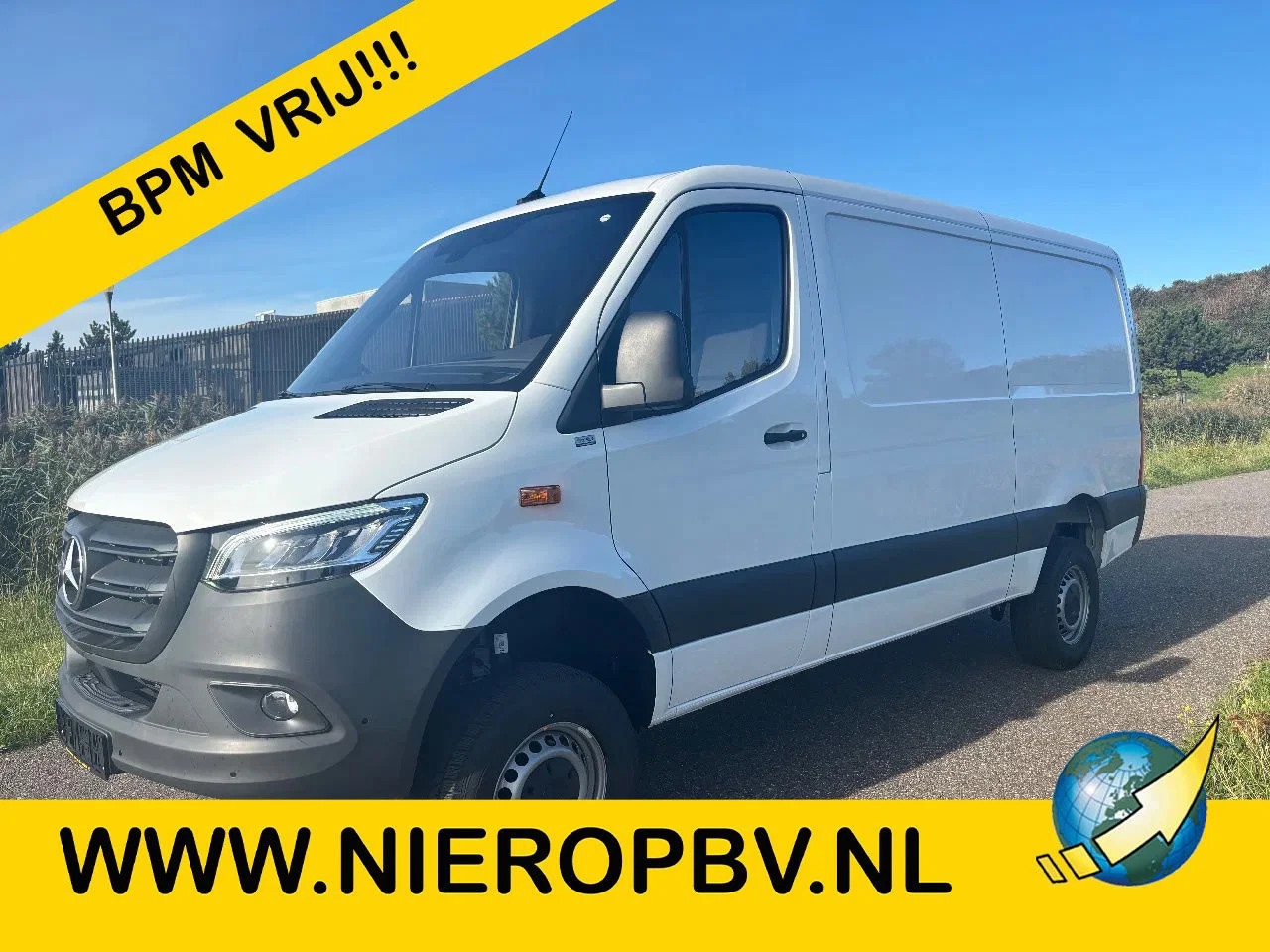 Mercedes-Benz Sprinter - 319CDI L2H1 4X4 Automaat Airco Camera Trekhaak Apple CarPlay NIEUW BPM VRIJ - AutoWereld.nl