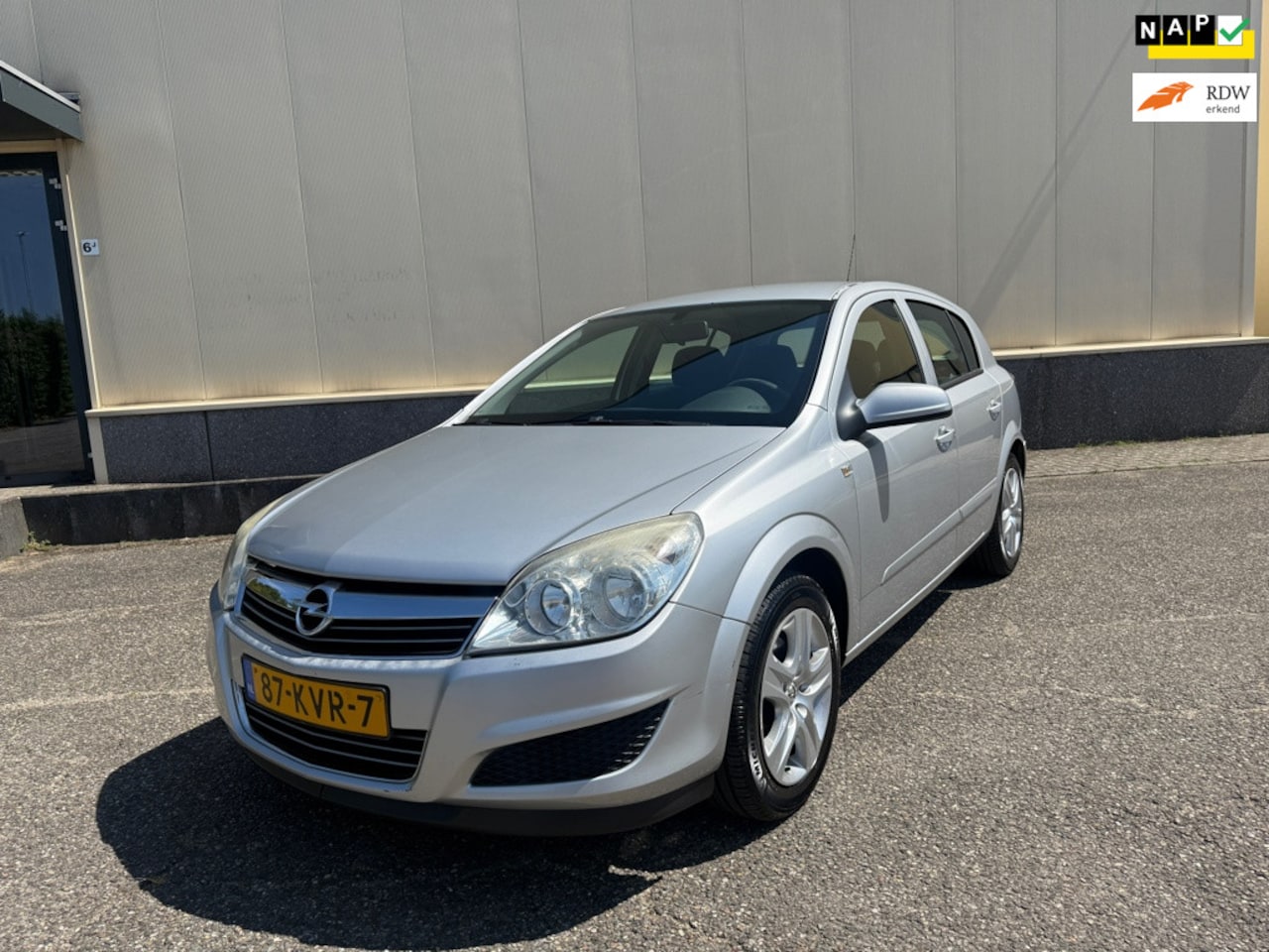 Opel Astra - 1.6 Cosmo 1.6 Cosmo Nieuwe APK! - AutoWereld.nl