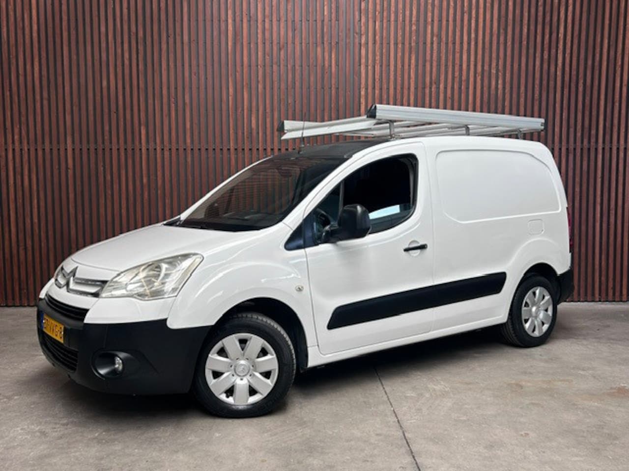 Citroën Berlingo - 1.6 HDI 500 Comfort Airco/ Imperiaal Km 75000 - AutoWereld.nl