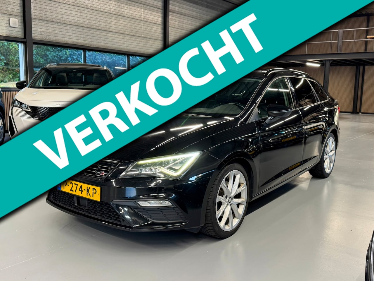 SEAT Leon ST - 2.0 TDI FR Ultimate Edition Pano/Leder/Carplay - AutoWereld.nl