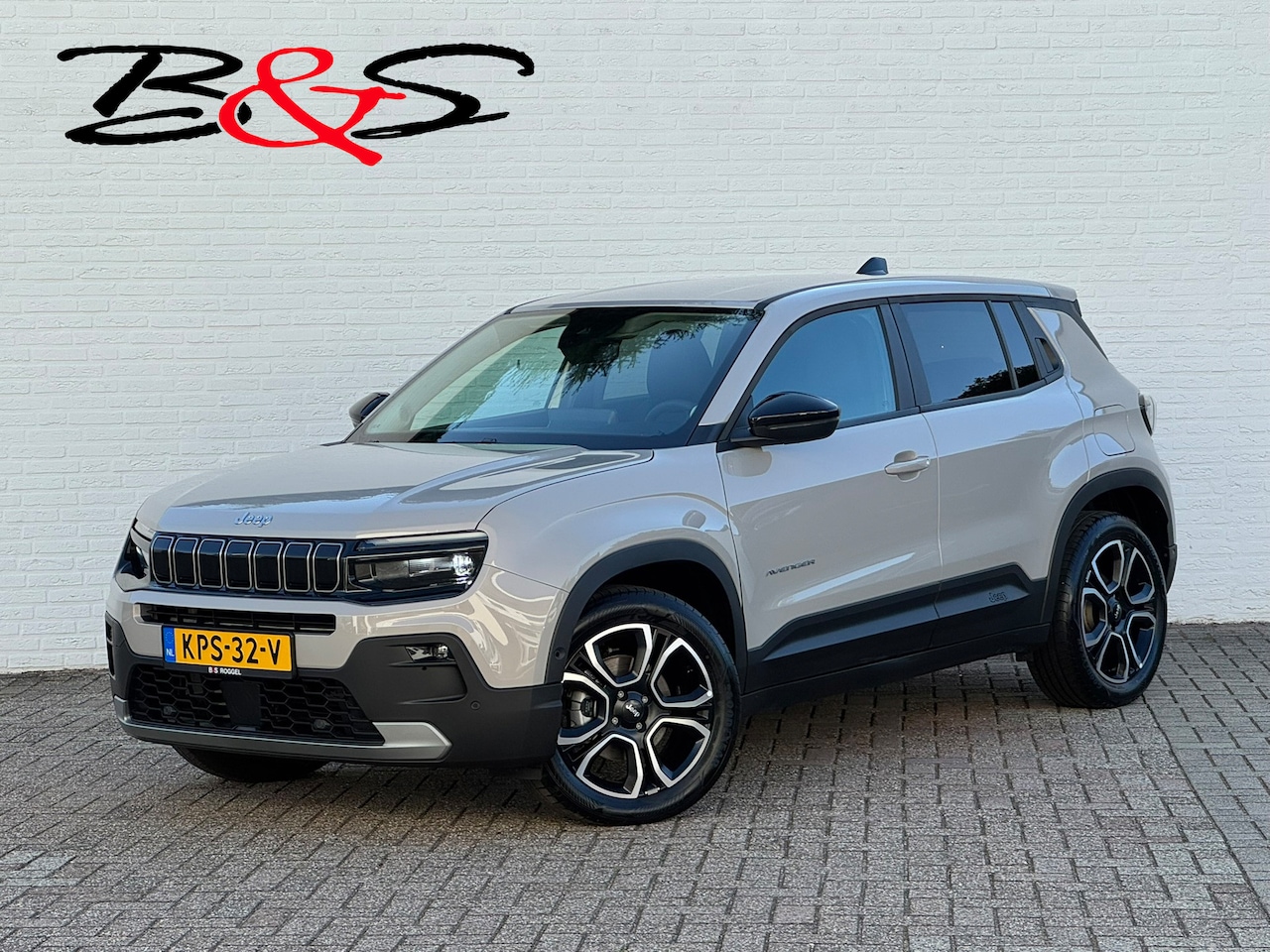 Jeep Avenger - Summit 54 kWh SOH 96% Clima Camera Carplay Adaptive Cruise PDC voor en achter Half Leder - AutoWereld.nl
