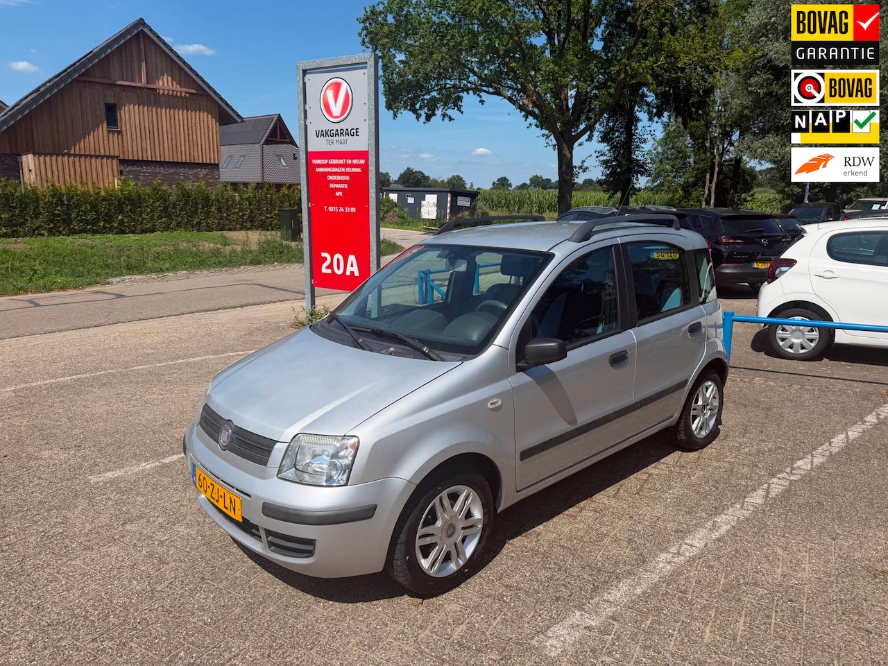 Fiat Panda - 1.2 Emotion |5-deurs | Automaat | Airco - AutoWereld.nl