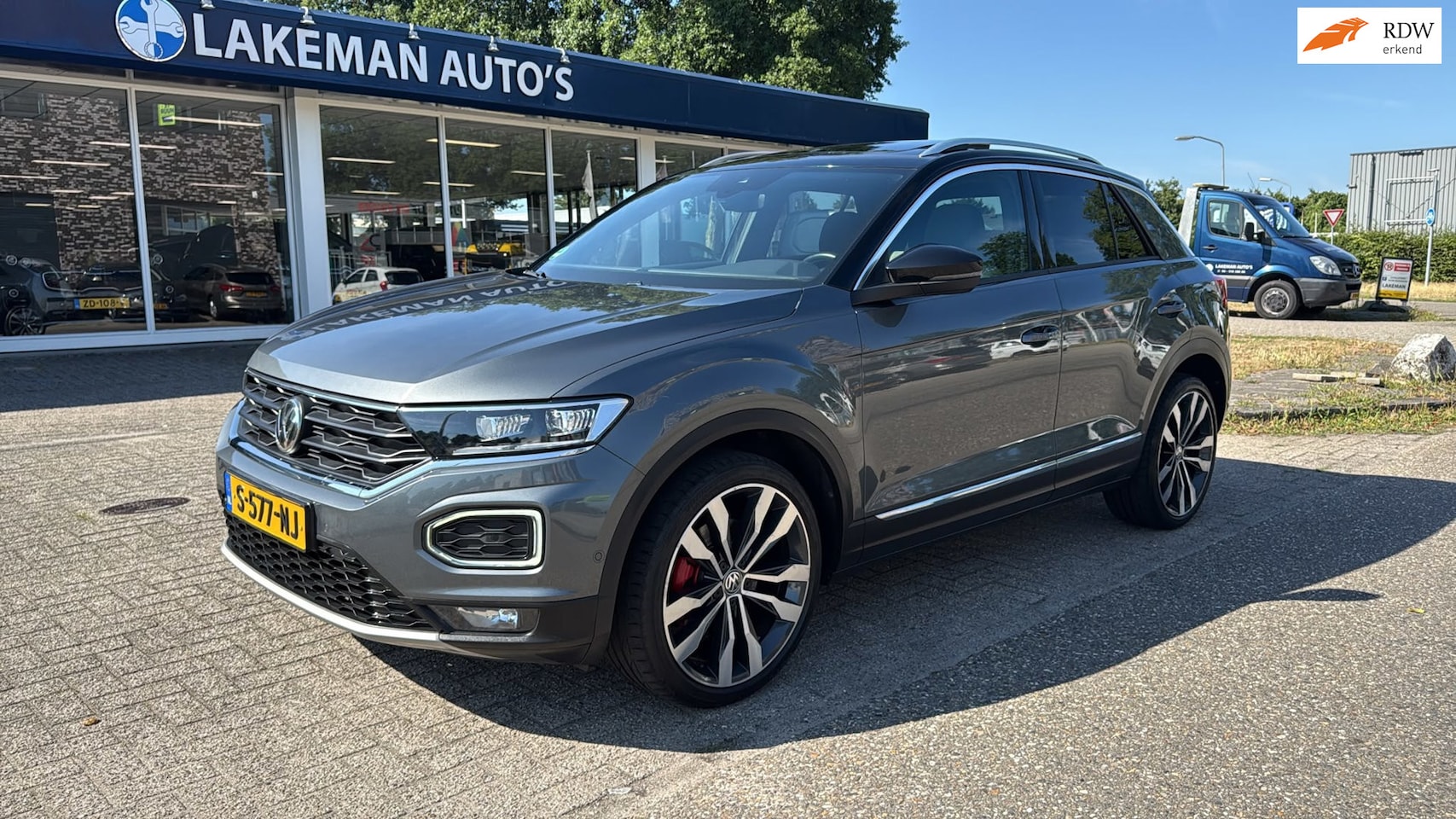 Volkswagen T-Roc - 1.5 TSI Automaat Sport R-Line Pano Navi Carplay LED Digital Greyline Huurkoop Inruil APK G - AutoWereld.nl