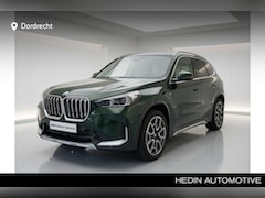 BMW X1 - xDrive25e xLine | Panorama | 19" | Camera | Stoelverwarming | Trekhaak