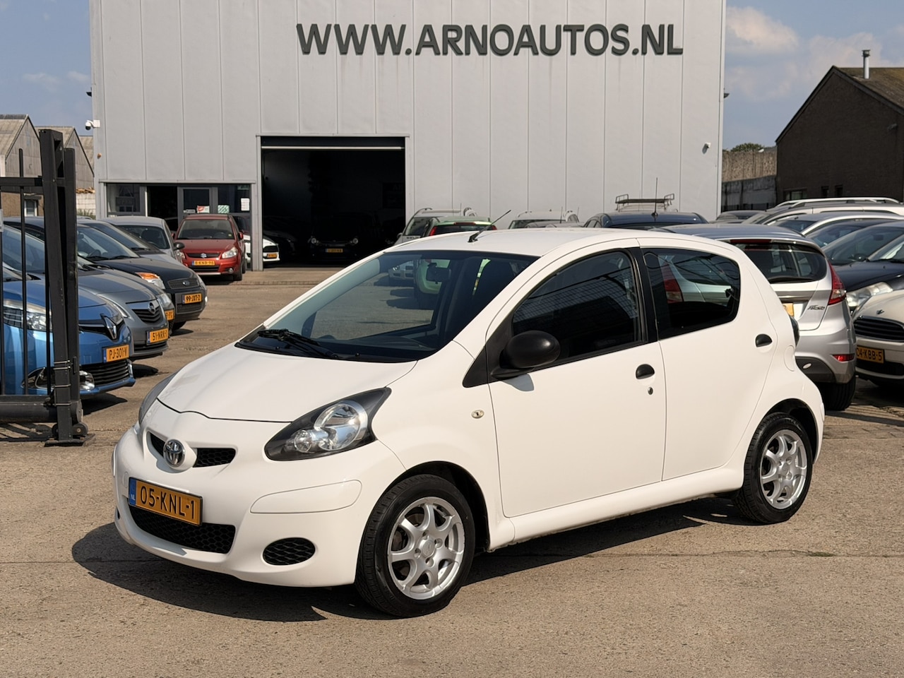 Toyota Aygo - 1.0-12V Access 1.0-12V Access 5-DEURS, NL AUTO, 176.003 KM NAP, STUURBKERACHTIGING, RADIO-CD-MP3-AUX, AIR - AutoWereld.nl